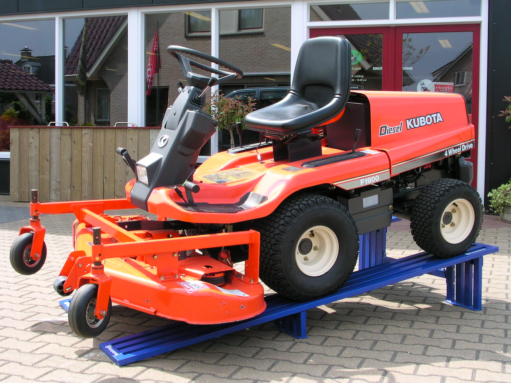 KUBOTA F1900, uszczelka pod głowicę